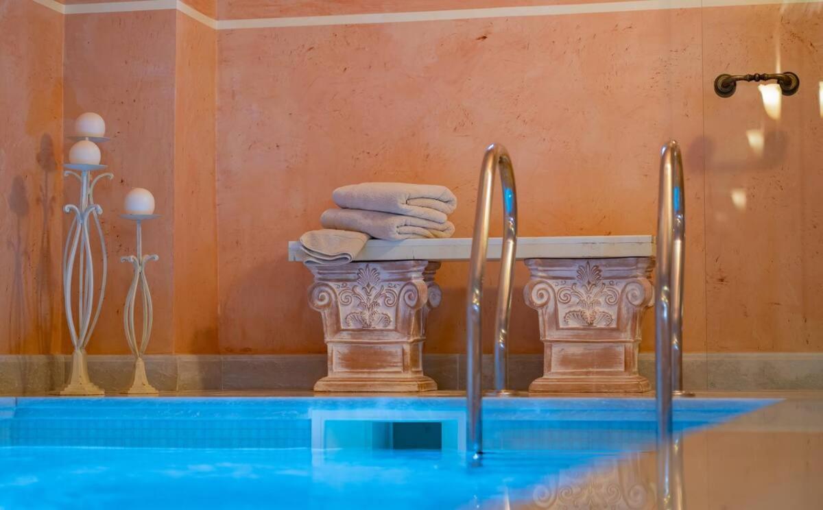 Unique Room With Indoor Pool & Attic Alli Meria Exterior foto
